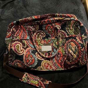 NWOT Vera Bradley Grand Traveler in heirloom paisley